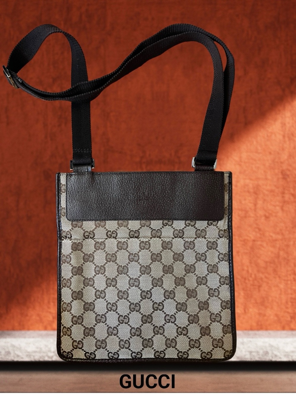 Vintage Gucci GG Supreme Canvas Flat Messenger Crossbody Bag Brown Italy